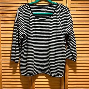 Talbots Navy and Blue 3/4 Sleeve Boxy Tee